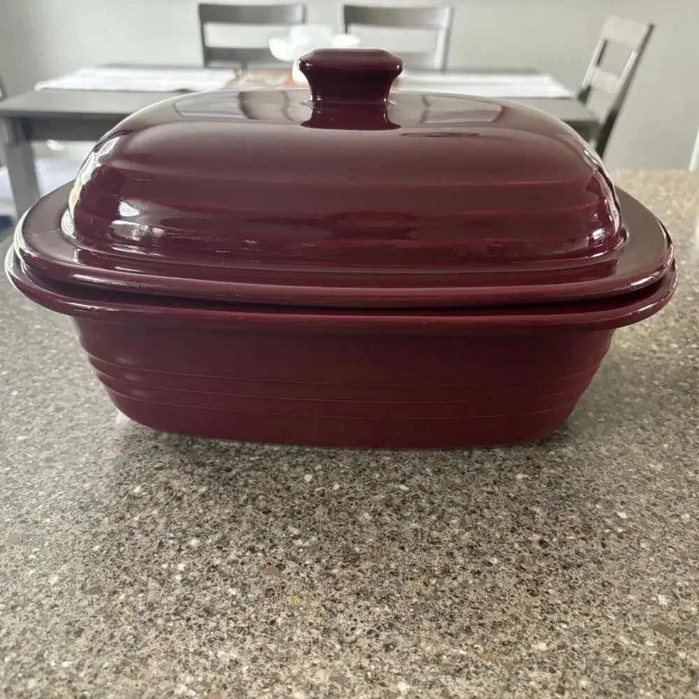 Pampered Chef Deep Covered casserole dish